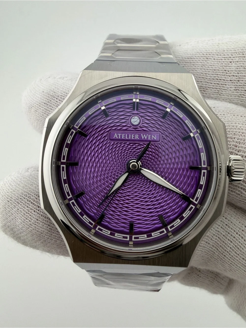 NEW Atelier Wen Mu Expression - Titanium, hand-engraved dial, custom movement